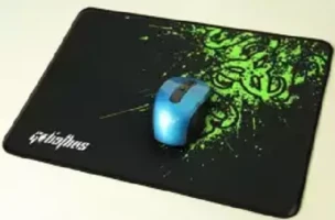 Razer Goliathus Gaming Mouse Pad - Black and Green